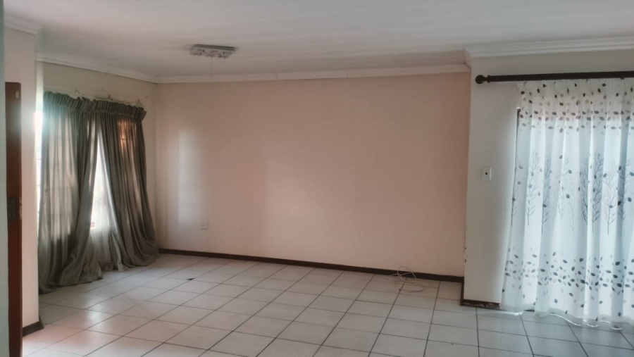 3 Bedroom Property for Sale in Mandela View Free State